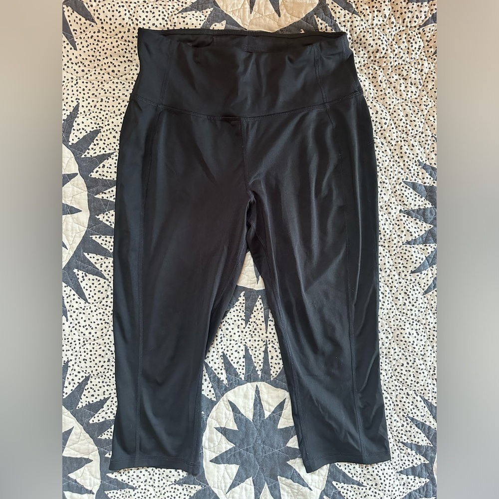 Avia Black Cropped High Waisted Leggings